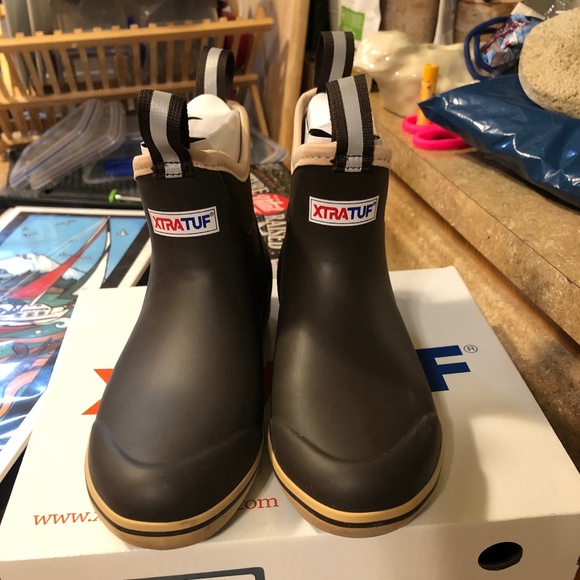 XtraTuf 7W - Picture 1 of 4